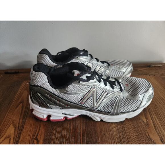 New Balance 580 Running Sneakers Grey Silver Men’s Size 8.5 EUC MR580SBR - Picture 1 of 6